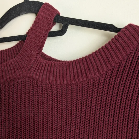 Lulu's Off-Shoulder Ribbed Sweater - Picture 4 of 5